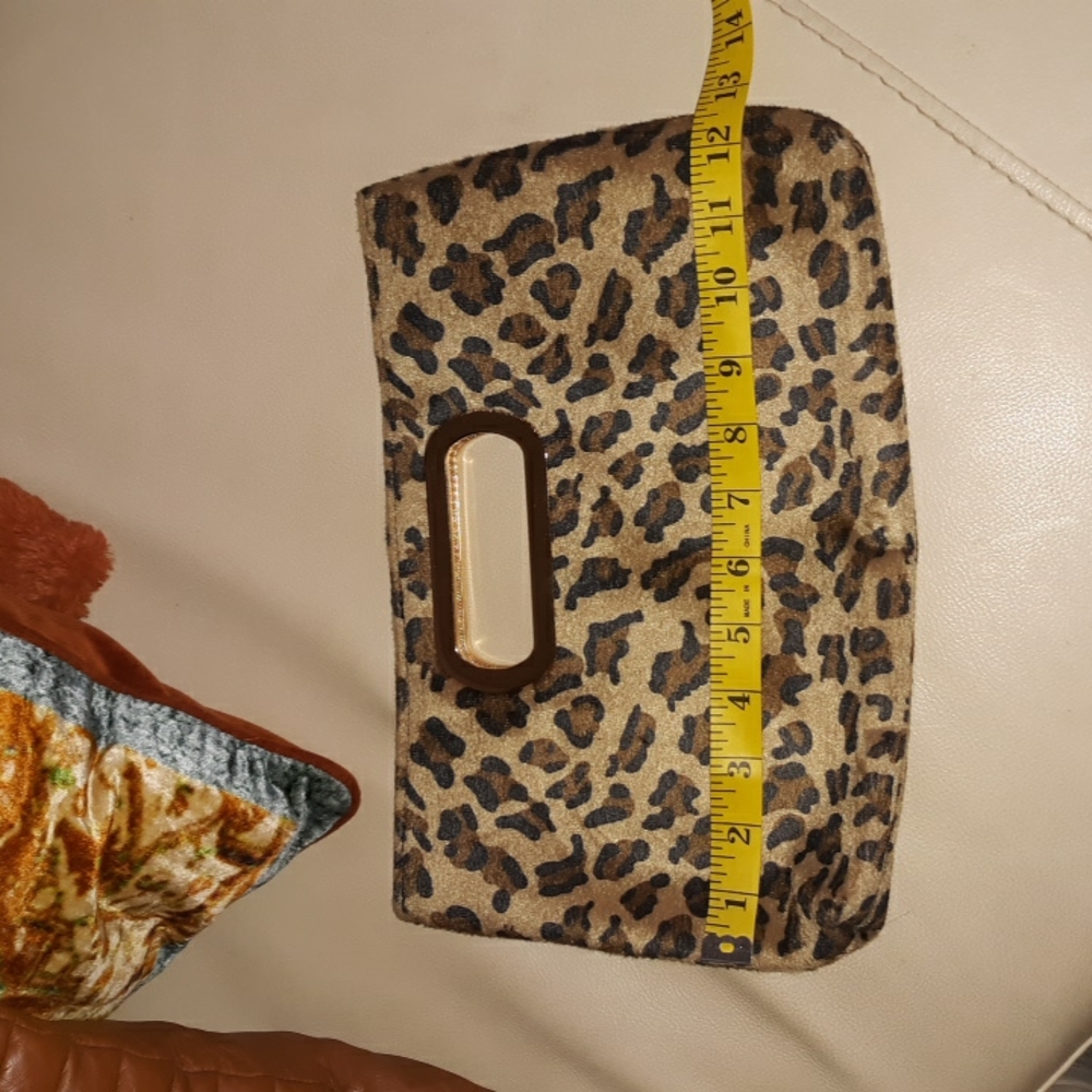 🌺LEOPARD PRINT Purse - Picture 2 of 6